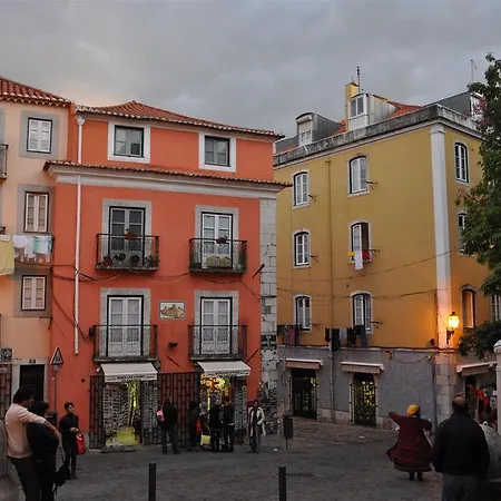 Santa Lisbon
